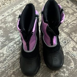 Girls Snow Boots size 3